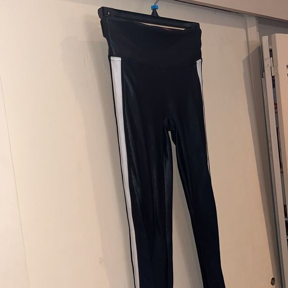 Spanx size XS / tp faux leather with white stripe leggings - Picture 2 of 11